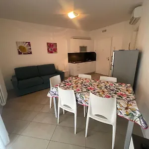 Marina - Agenzia Cocal Apartman