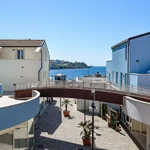 Marina Salivoli Apartmanhotel