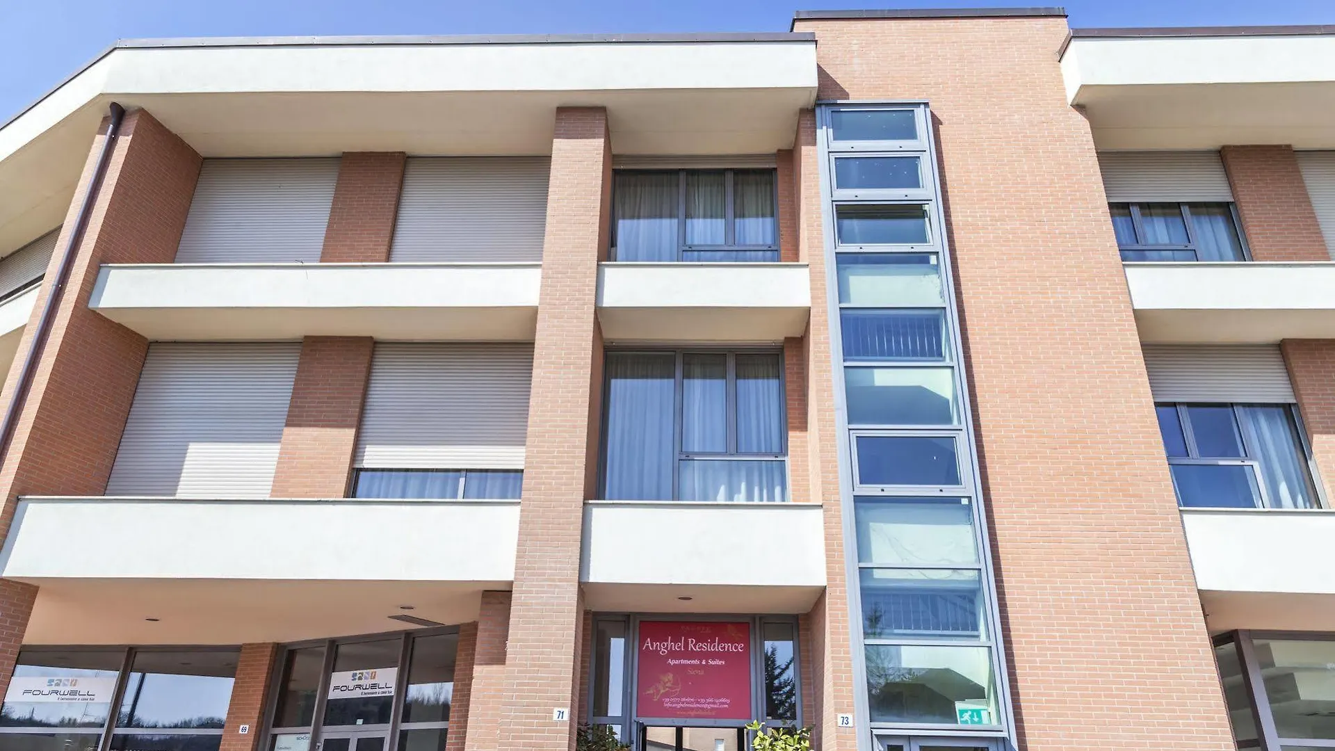Aparthotel Anghel Siena