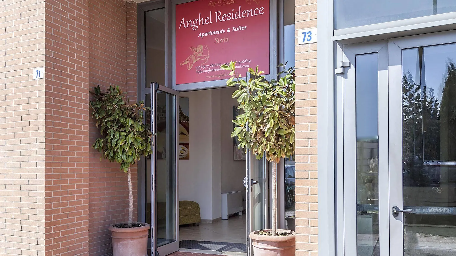 Aparthotel Anghel Siena 3*,