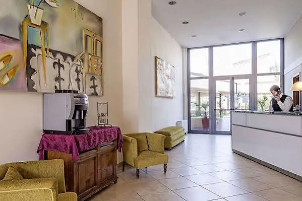 Aparthotel Anghel Siena 3*,