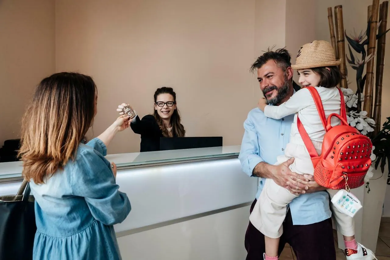 Aparthotel Anghel Siena